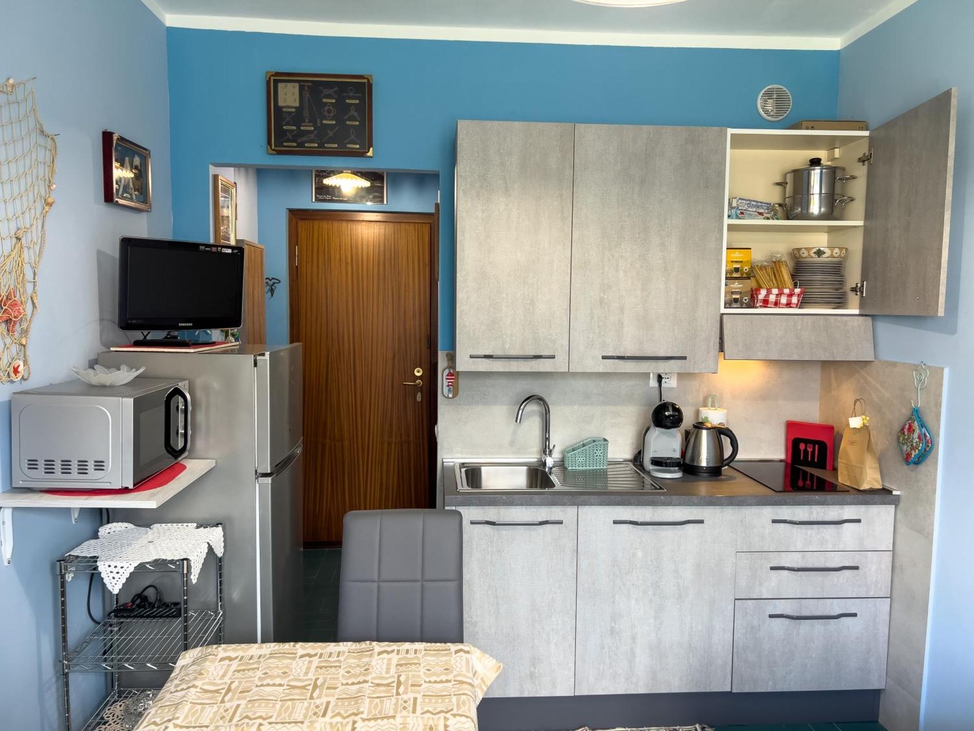 Casa Carlotta Apartment San Bartolomeo Al Mare Bagian luar foto